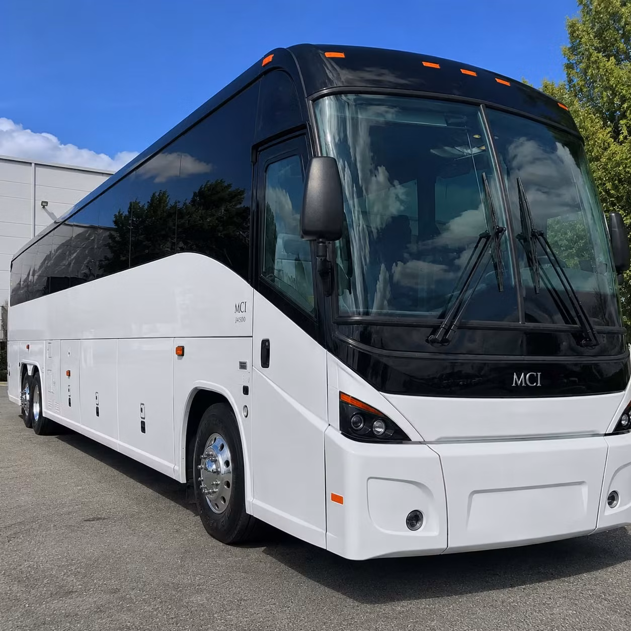 daily corporate shuttle routes along overland park s college boulevard corridor