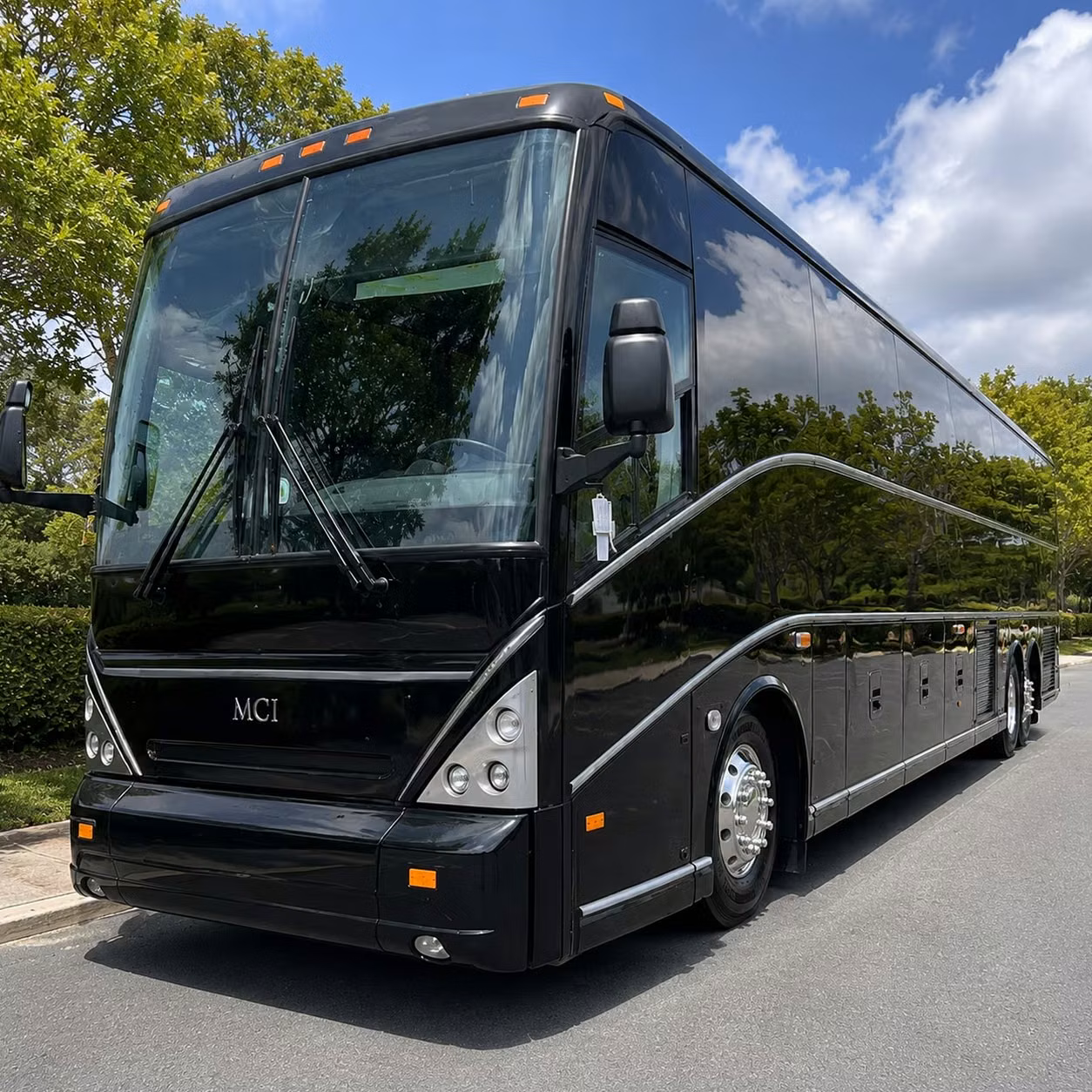 prom homecoming and school event bus rentals in overland park